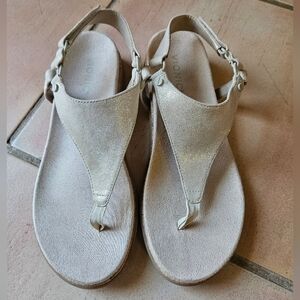 Vionic Kirra II Wedge Sandal